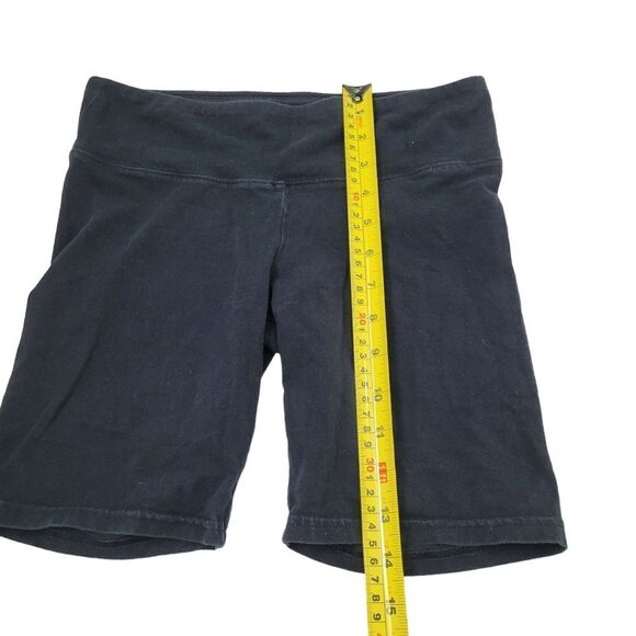 2/$20 Aritzia TNA Black Short Size: Small - Picture 6 of 7